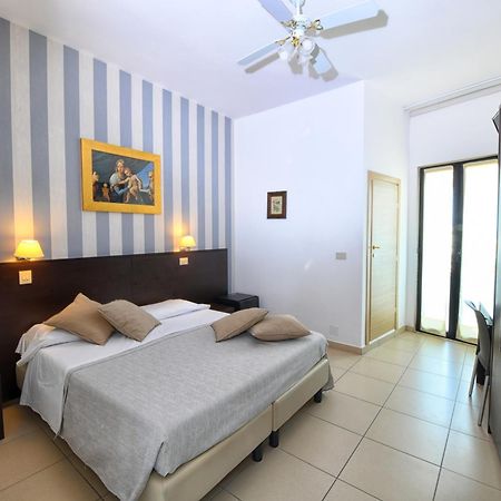 Hotel Ancore Senigallia Buitenkant foto