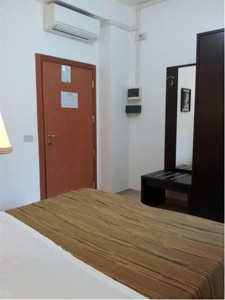 Hotel Ancore Senigallia Buitenkant foto